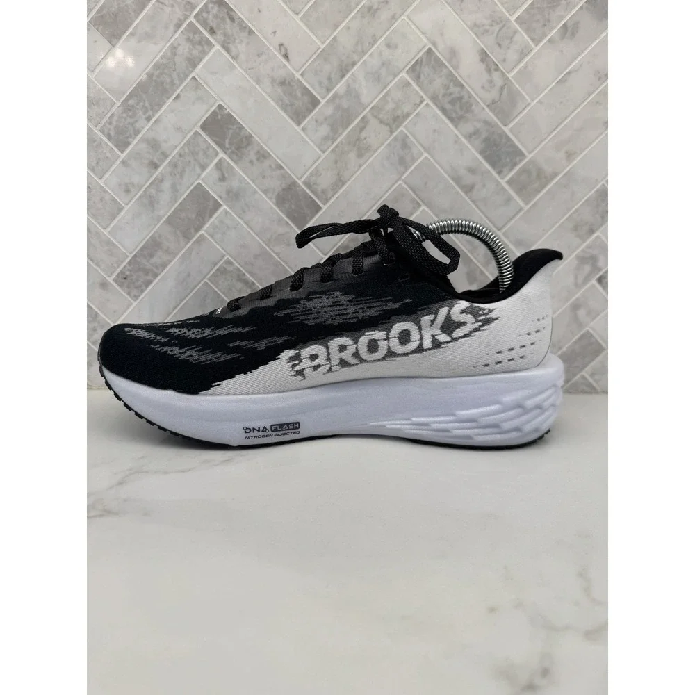 Brooks Launch 11 Running Shoes Mens Size 8.5 D 8.5D Black White Sneakers Mesh